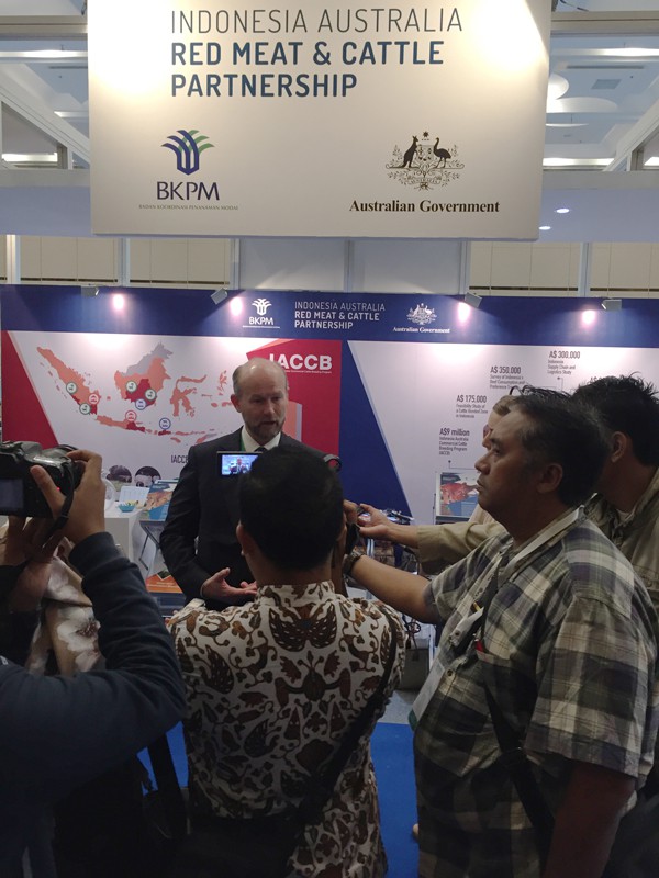 Charge d’Affaires of the Australian Embassy in Jakarta, Allaster Cox was interviewed by journalists in front of the Partnership’s booth